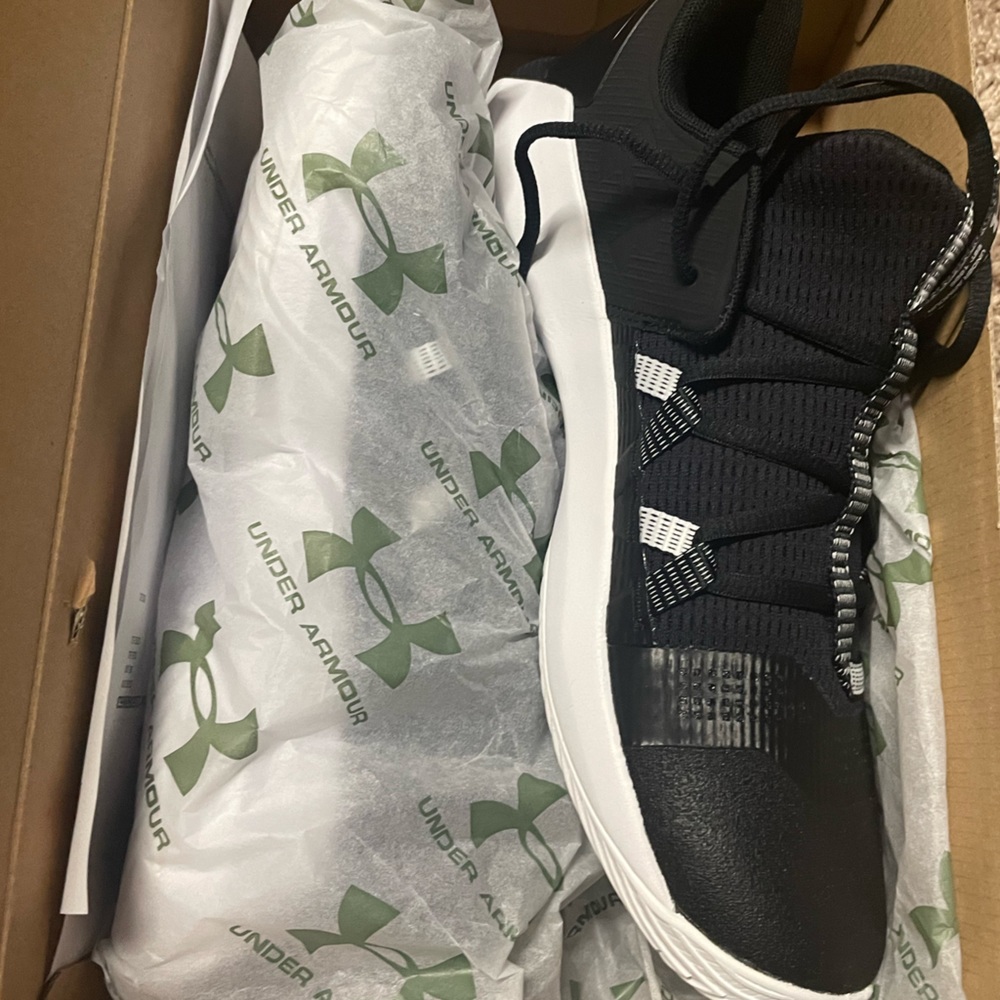 Brand new under armor kicks